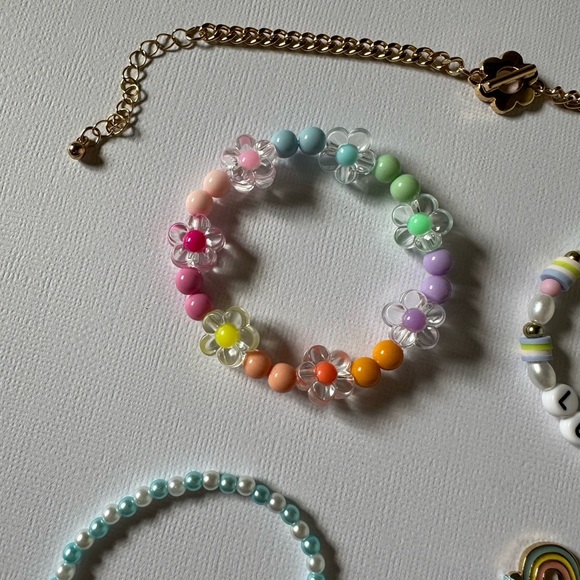 Taylor Swift 1989 5 bracelet bundle - Picture 4 of 7